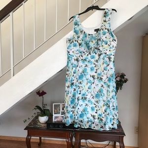 NWOT. Teal floral dress